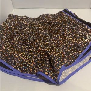 NIKE TEMPO RUNNING SHORTS Women’s 1X (CU8418-845